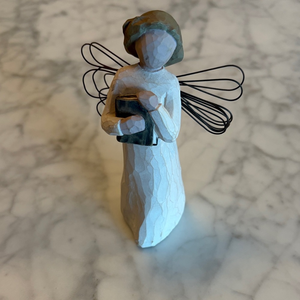 Demdaco Willow Tree Angel of Learning Cream and Brown